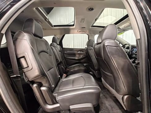Used 2019 Buick Enclave Avenir w/ Avenir Technology Package AWD/4WD image 27