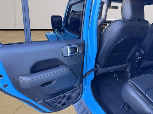 Used 2021 Jeep Wrangler Unlimited Sahara image 34