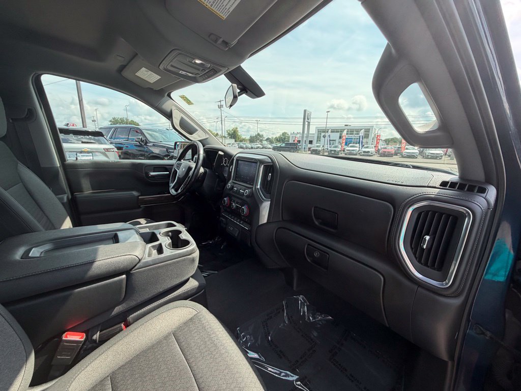 Used 2022 Chevrolet Silverado 1500 RST AWD/4WD image 14