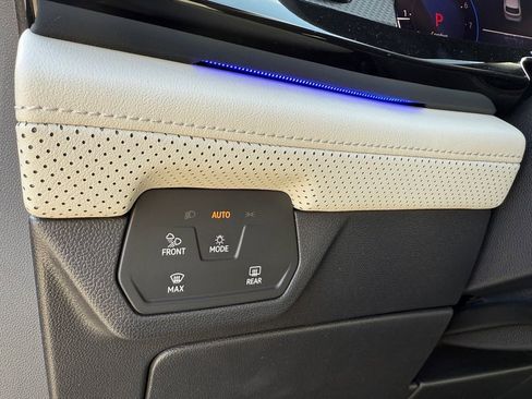 New 2026 Volkswagen Atlas Cross Sport SEL Premium R-Line image 16