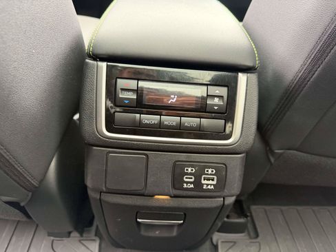 Used 2024 Subaru Ascent Onyx Edition AWD/4WD image 17
