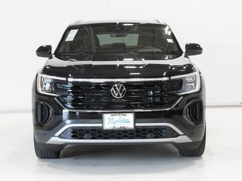 Used 2024 Volkswagen Atlas Cross Sport SE w/ Panoramic Sunroof Package AWD/4WD image 5
