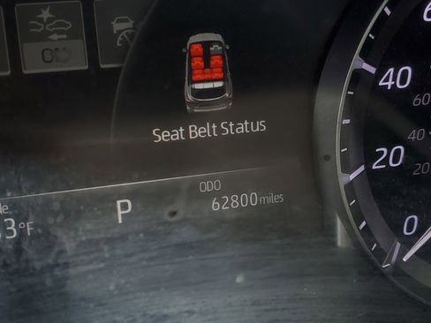 Used 2022 Toyota Highlander XLE AWD/4WD image 26