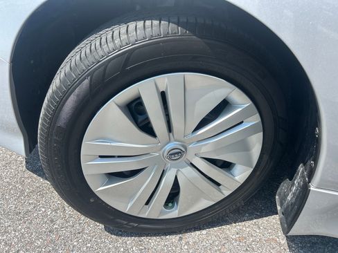 Certified 2024 Nissan Leaf S image 43