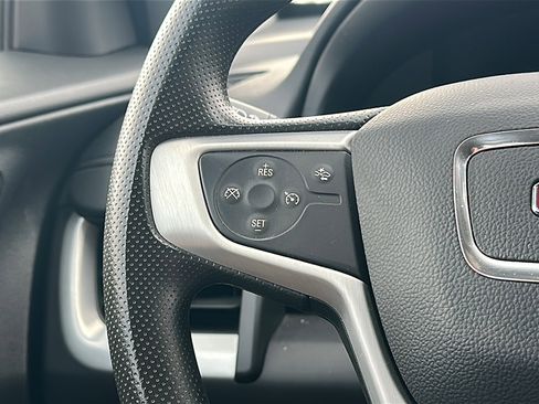 Used 2024 GMC Terrain SLE image 25