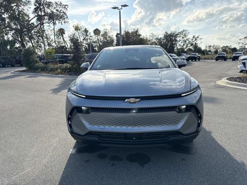 New 2026 Chevrolet Equinox EV LT image 8