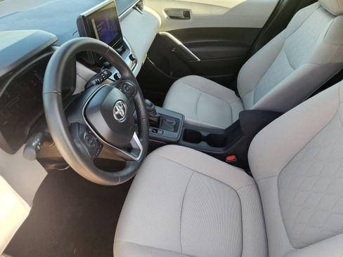 Used 2026 Toyota Corolla Cross LE w/ Moonroof Package FWD image 16