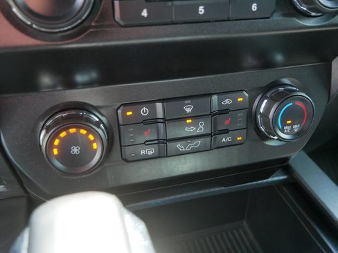 Used 2020 Ford F150 XLT w/ Equipment Group 302A Luxury AWD/4WD image 29