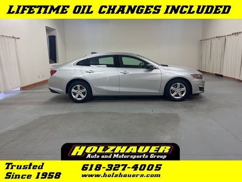 Used 2022 Chevrolet Malibu LS image 1