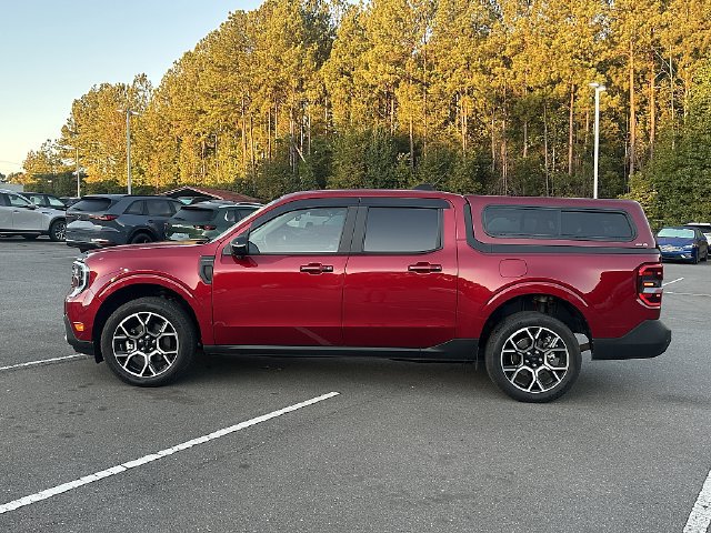 Used 2025 Ford Maverick Lariat AWD/4WD image 4