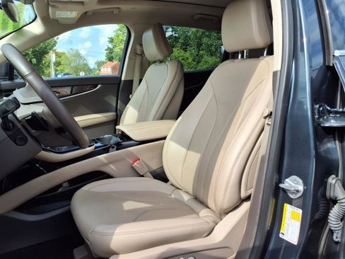 Certified 2022 Lincoln Nautilus Reserve w/ Equipment Group 201A image 19