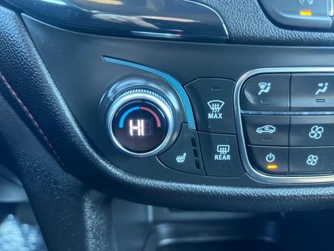 Used 2023 Chevrolet Equinox RS FWD image 24