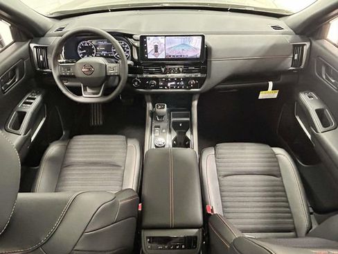 New 2026 Nissan Pathfinder Rock Creek w/ Rock Creek Premium Package AWD/4WD image 9