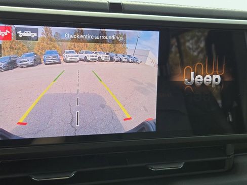 Used 2024 Jeep Gladiator Mojave image 31