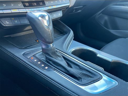 Used 2025 Cadillac CT4 Premium Luxury image 17