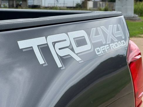 Used 2019 Toyota Tacoma TRD Off-Road w/ TRD Premium Off Road Package AWD/4WD image 26