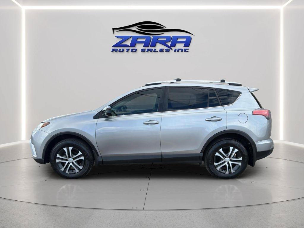 Used 2016 Toyota RAV4 LE AWD/4WD image 4
