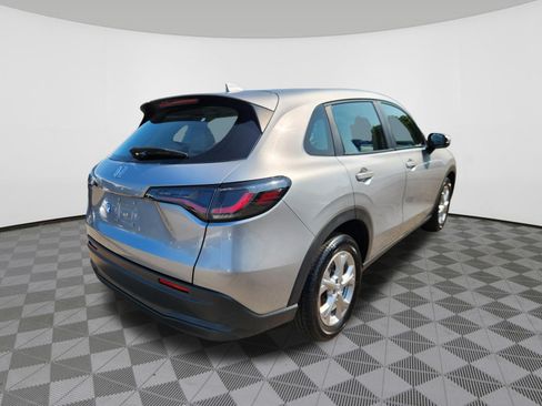Certified 2024 Honda HR-V LX image 4