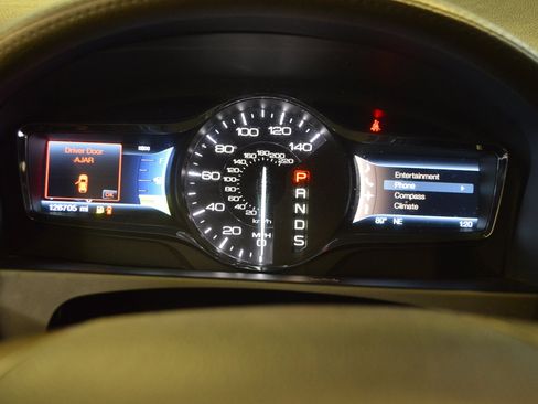 Used 2013 Lincoln MKX AWD image 17
