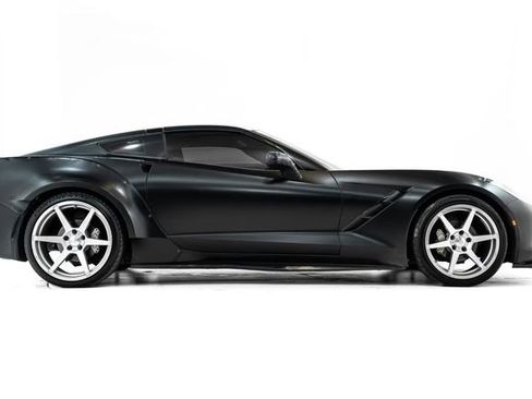 Used 2014 Chevrolet Corvette Stingray Coupe w/ 2LT Preferred Equipment Group image 5