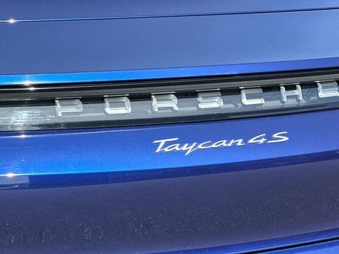 Used 2020 Porsche Taycan 4S image 33