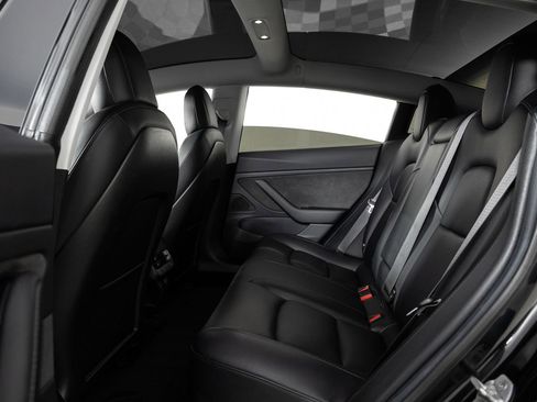 Used 2018 Tesla Model 3 Long Range image 18