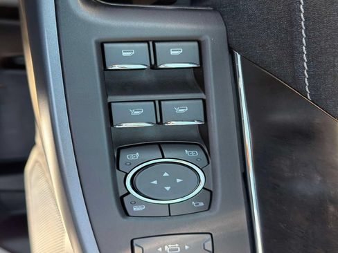 Used 2021 Ford F150 Lariat w/ Equipment Group 502A High AWD/4WD image 19