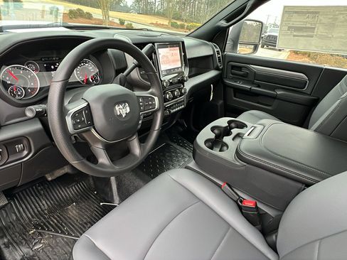 New 2026 RAM 5500 Tradesman w/ Chrome Appearance Group image 18