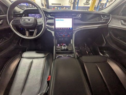 Used 2024 Jeep Grand Cherokee Limited 4xe image 13