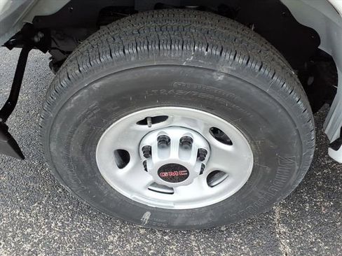 New 2026 GMC Savana 2500 image 36