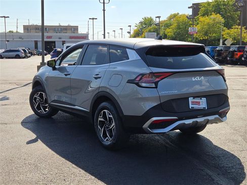 Used 2024 Kia Sportage LX image 16