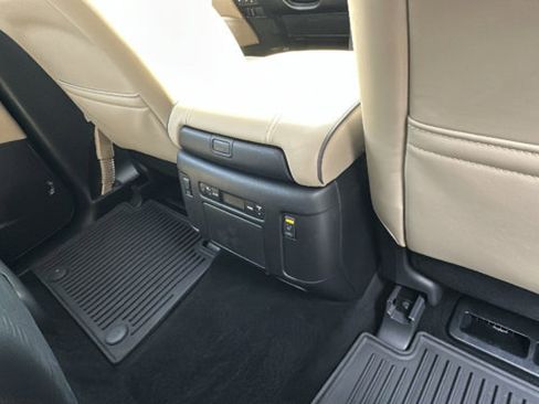 Used 2023 Nissan Armada Platinum w/ Captain's Chairs Package image 28