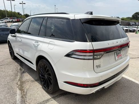 Used 2025 Lincoln Aviator Reserve w/ Jet Appearance Package AWD/4WD image 5
