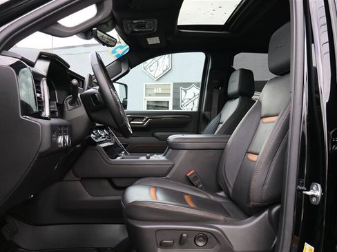 Used 2025 GMC Sierra 3500 AT4 w/ AT4 Premium Plus Package AWD/4WD image 19