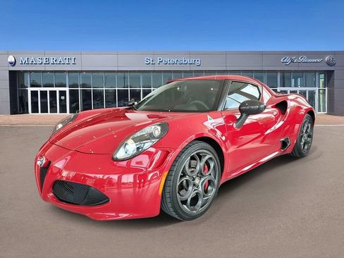 Used 2015 Alfa Romeo 4C Launch Edition w/ Convenience Group RWD image 2