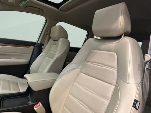 Used 2018 Honda CR-V Touring image 9