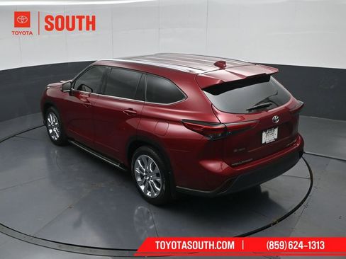 Used 2023 Toyota Highlander Limited AWD/4WD image 58