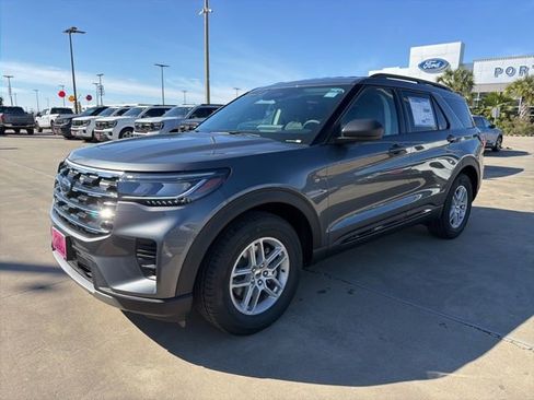 New 2026 Ford Explorer Active image 3