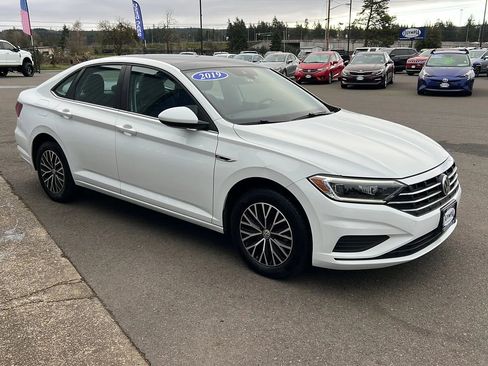 Used 2019 Volkswagen Jetta SEL image 3