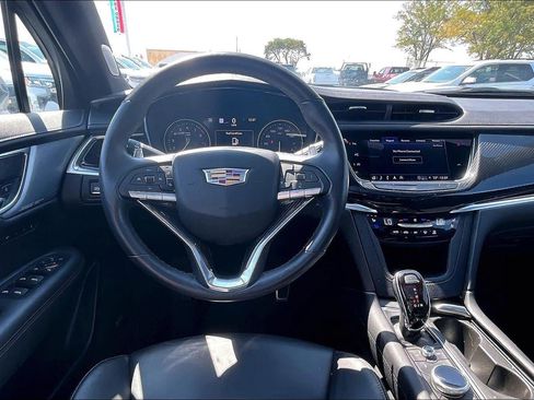 Certified 2024 Cadillac XT6 Sport w/ Technology Package AWD/4WD image 5