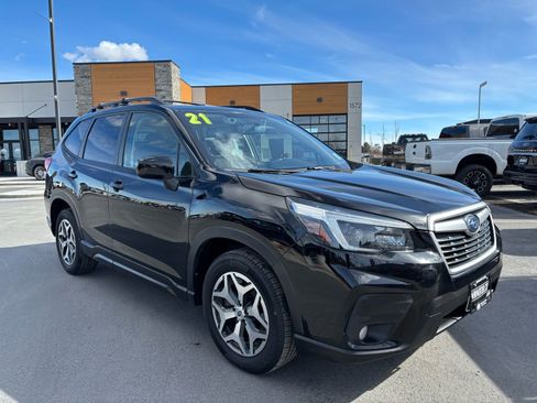 Used 2021 Subaru Forester Premium AWD/4WD image 21