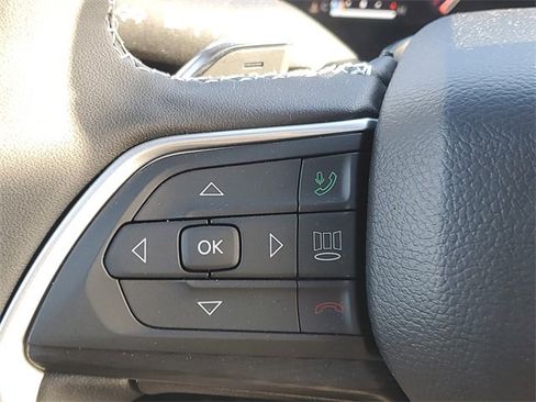 New 2025 Jeep Grand Cherokee L Altitude image 23