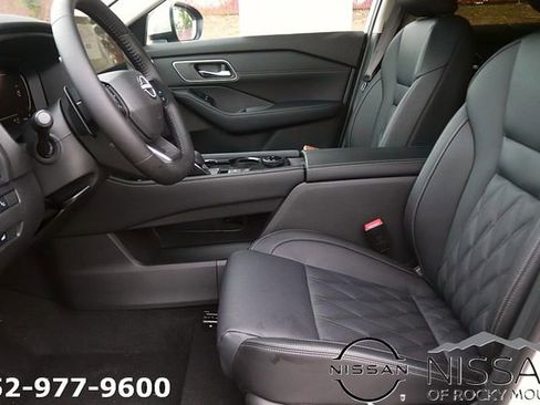 New 2026 Nissan Rogue Platinum AWD/4WD image 12