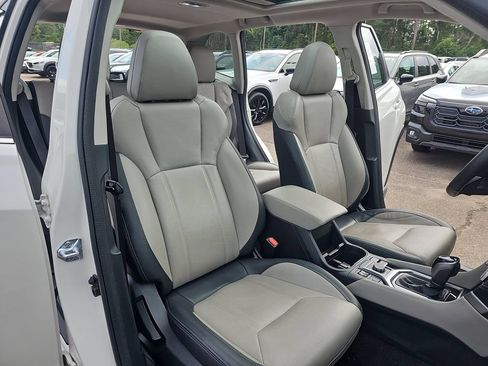 Used 2023 Subaru Forester Limited w/ Popular Package #2 AWD/4WD image 10