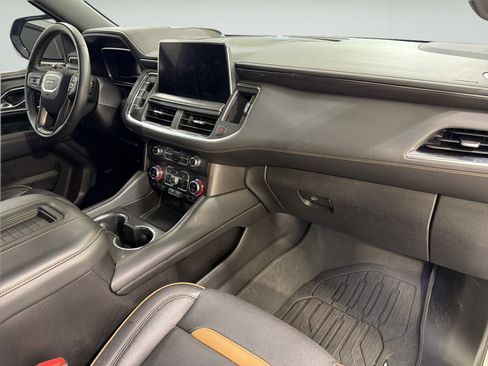 Used 2023 GMC Yukon XL AT4 w/ AT4 Premium Package AWD/4WD image 15