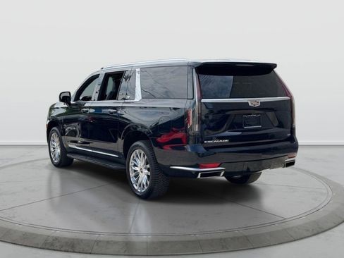 Used 2022 Cadillac Escalade ESV Premium Luxury AWD/4WD image 4