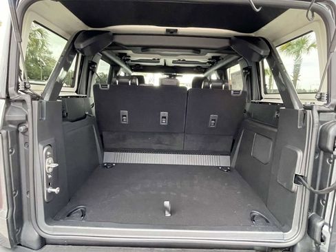 New 2025 Ford Bronco Badlands image 10