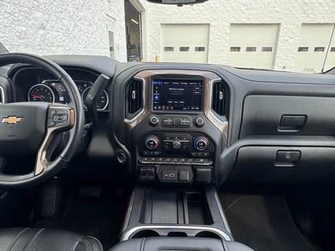 Used 2019 Chevrolet Silverado 1500 High Country w/ Technology Package image 15