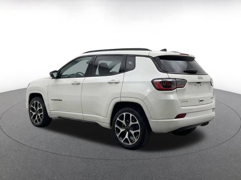 Used 2025 Jeep Compass Limited AWD/4WD image 7