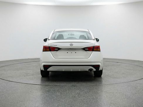 Used 2025 Nissan Altima 2.5 SV image 7